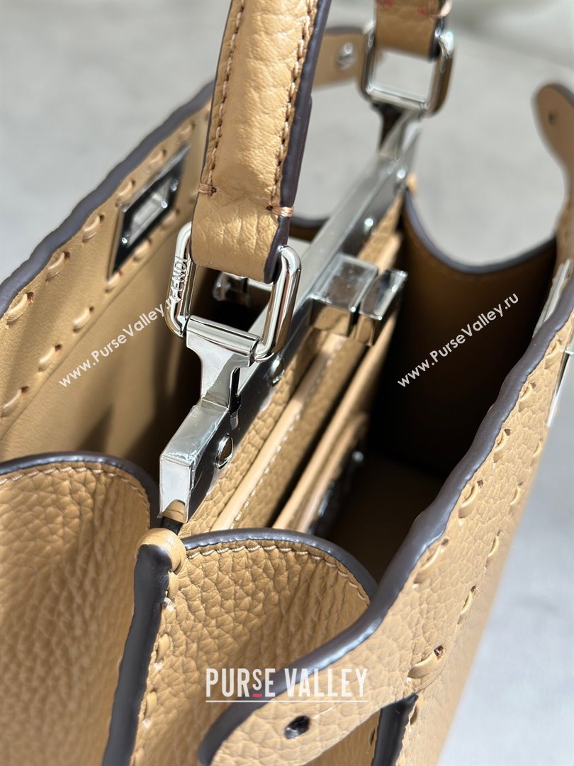 Fendi Peekaboo ISeeU Petite Bag in Grained Leather with Oversized topstitching Apricot 2025 80133 top (CL-250210012)