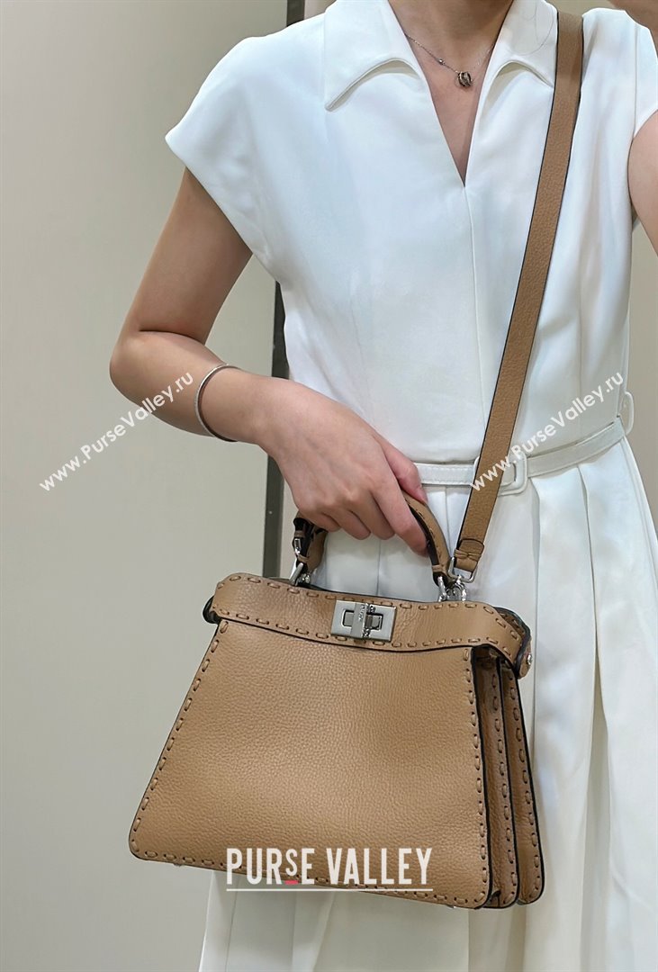 Fendi Peekaboo ISeeU Small Bag in Grained Leather with Oversized topstitching Apricot 2025 80133 top (CL-250210021)