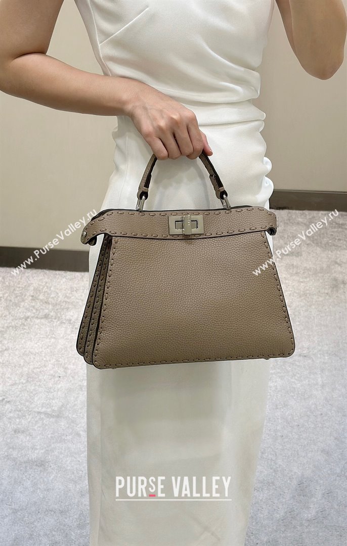 Fendi Peekaboo ISeeU Small Bag in Grained Leather with Oversized topstitching Dove Grey 2025 80133 top (CL-250210014)