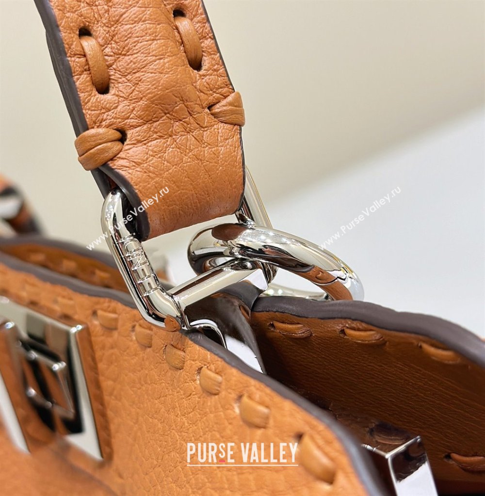 Fendi Peekaboo ISeeU Small Bag in Grained Leather with Oversized topstitching Caramel Brown 2025 80133 top (CL-250210018)
