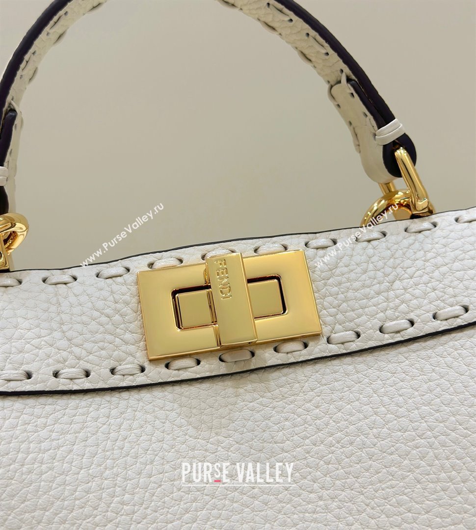 Fendi Peekaboo ISeeU Small Bag in Grained Leather with Oversized topstitching White 2025 80133 top (CL-250210019)