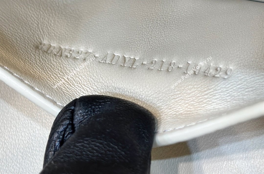 Fendi Peekaboo ISeeU Small Bag in Grained Leather with Oversized topstitching White 2025 80133 top (CL-250210019)