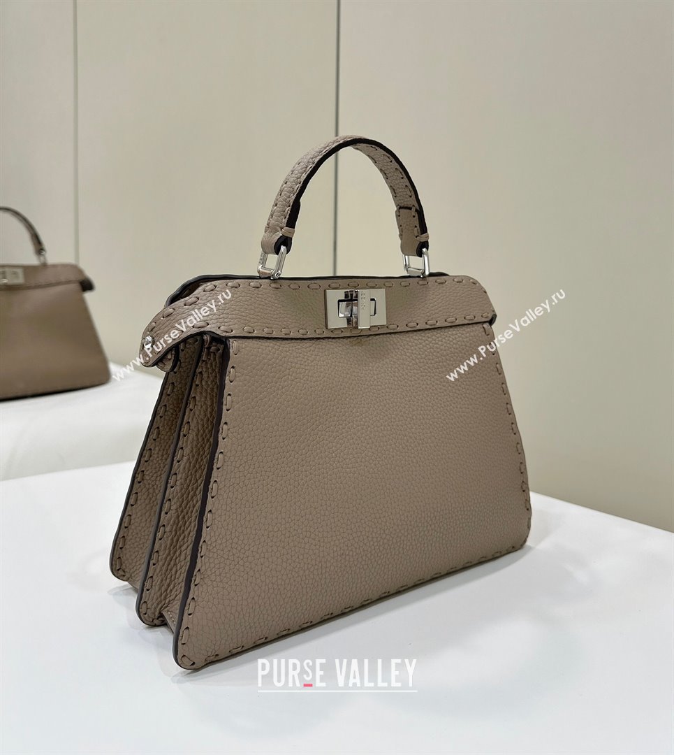 Fendi Peekaboo ISeeU Small Bag in Grained Leather with Oversized topstitching Dove Grey 2025 80133 top (CL-250210014)