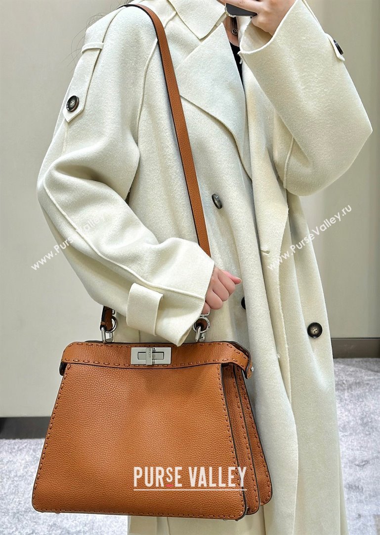 Fendi Peekaboo ISeeU Medium Bag in Grained Leather with Oversized topstitching Caramel Brown 2025 80133 top (CL-250210023)