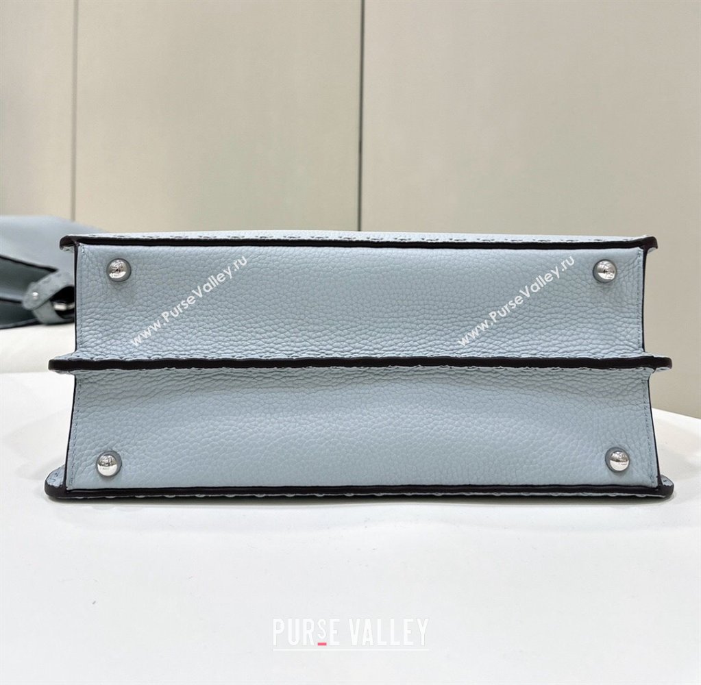 Fendi Peekaboo ISeeU Medium Bag in Grained Leather with Oversized topstitching Glacier Blue 2025 80133 top (CL-250210025)