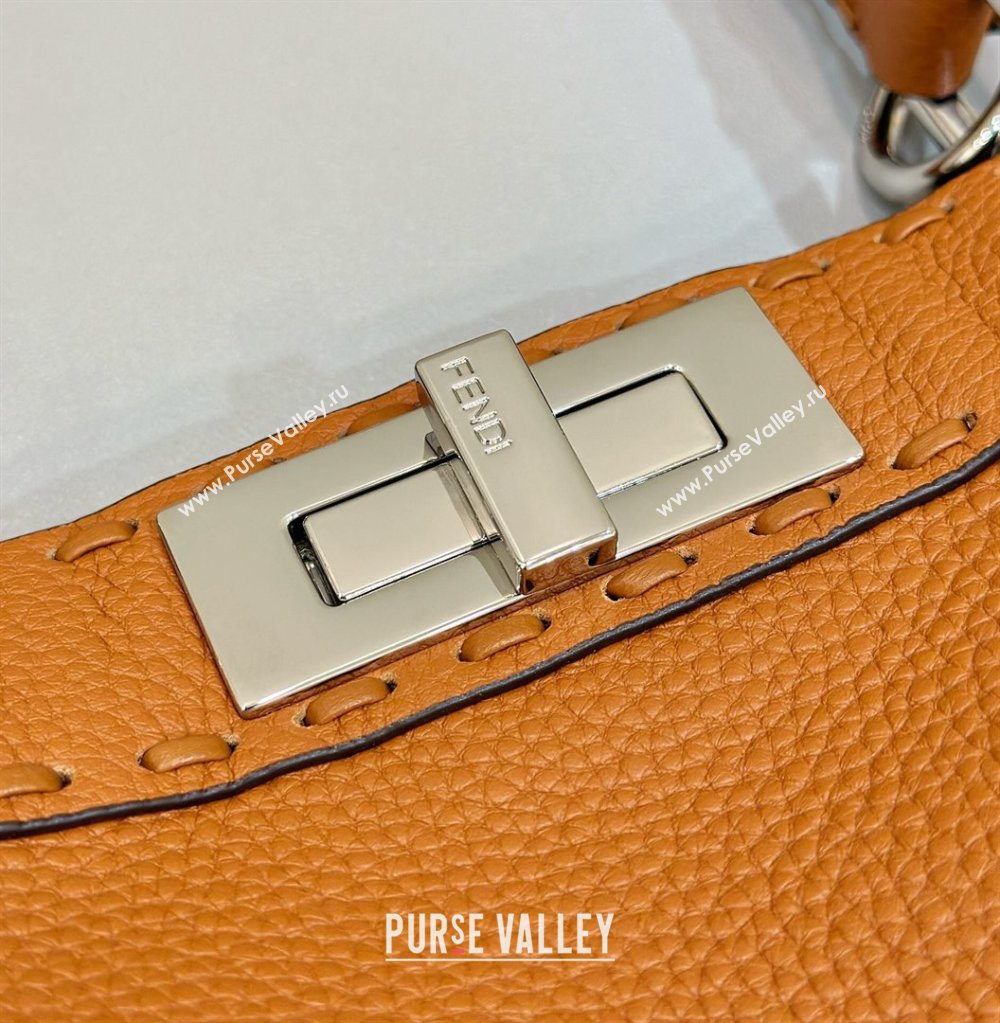 Fendi Peekaboo ISeeU Medium Bag in Grained Leather with Oversized topstitching Caramel Brown 2025 80133 top (CL-250210023)