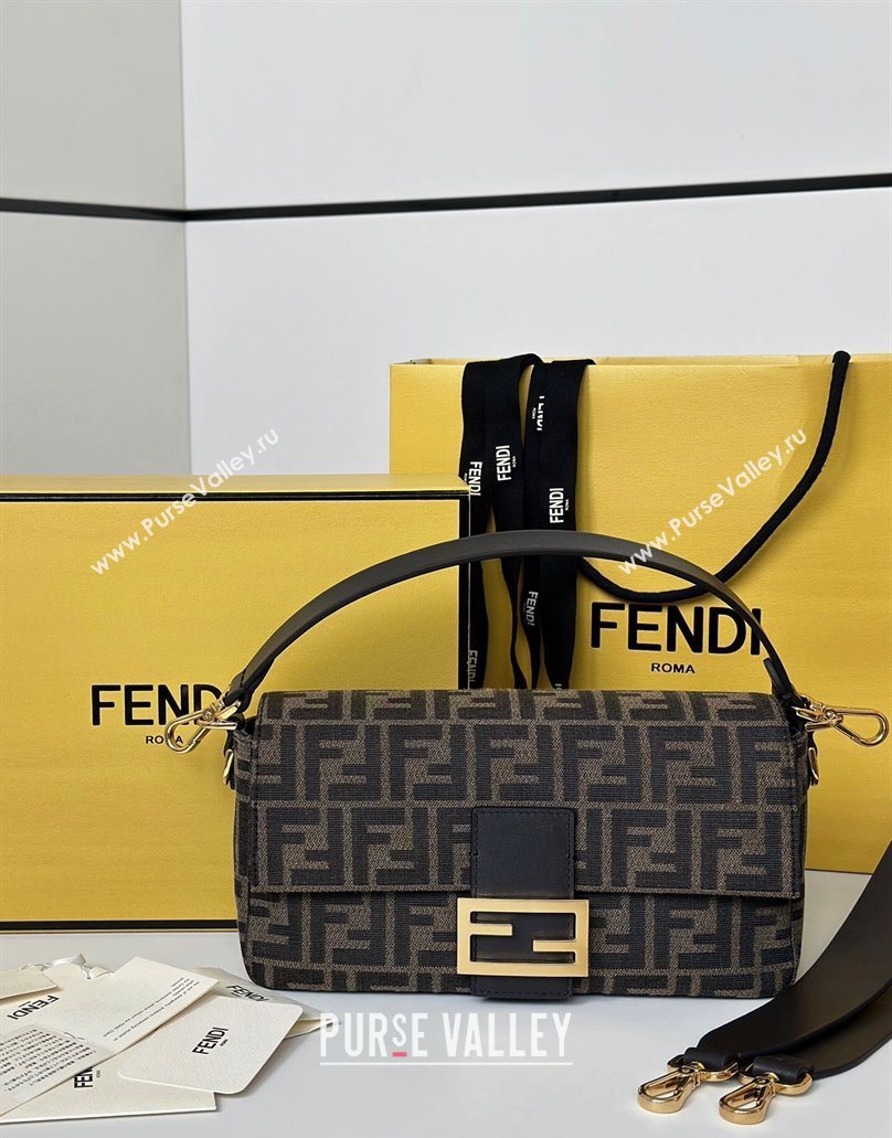 Fendi Baguette Medium Bag in Brown FF jacquard fabric Brown/Gold 2025 8679M (CL-250522005)