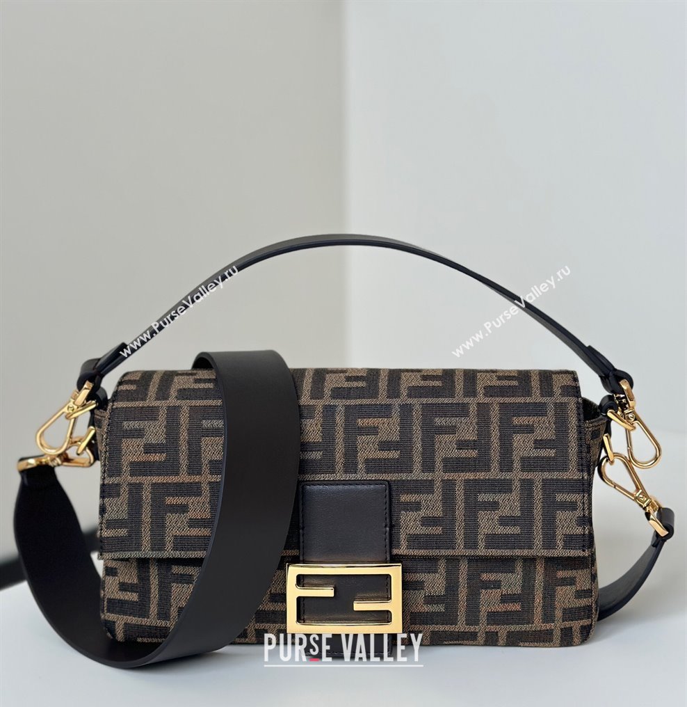 Fendi Baguette Medium Bag in Brown FF jacquard fabric Brown/Gold 2025 8679M (CL-250522005)