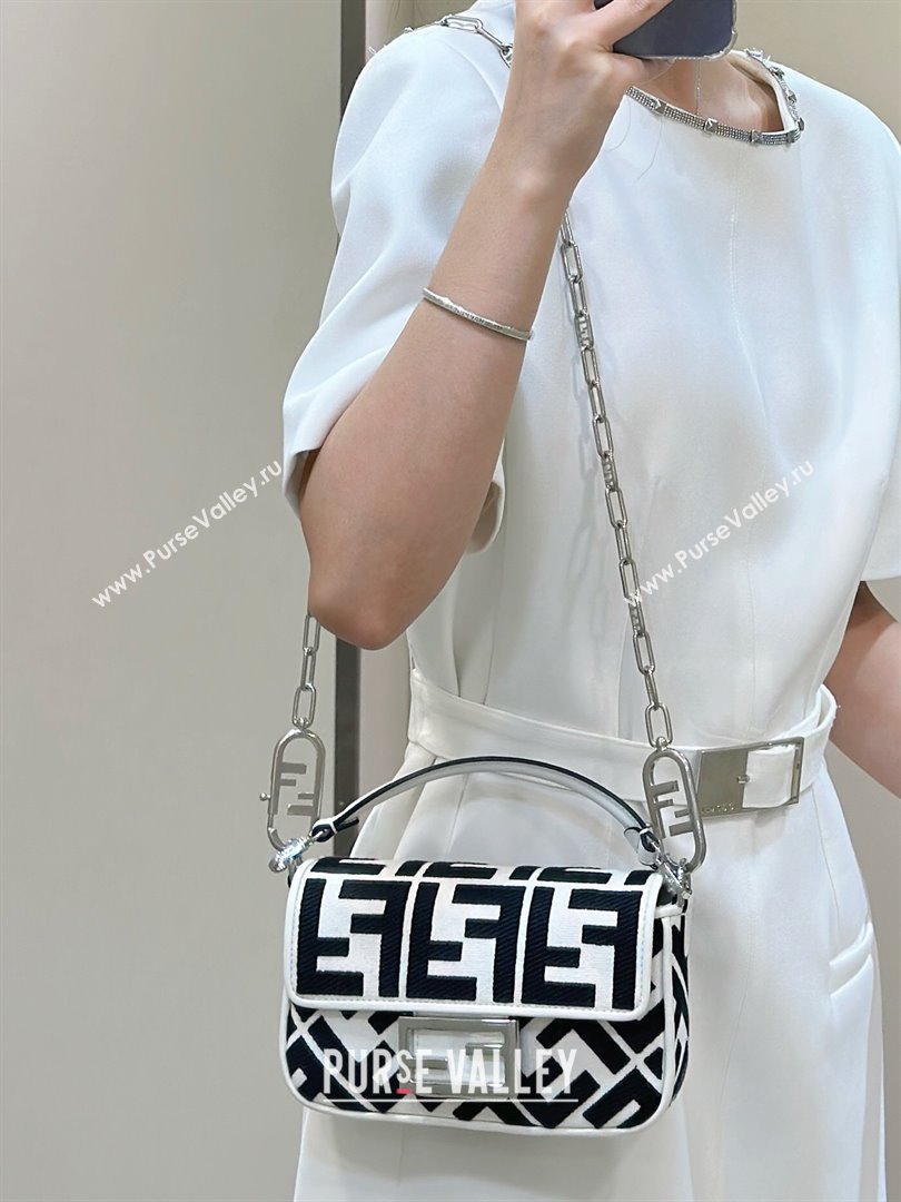 Fendi Baguette Mini Bag in Canvas with FF embroidery Black/White 2025 0159S (CL-250522024)