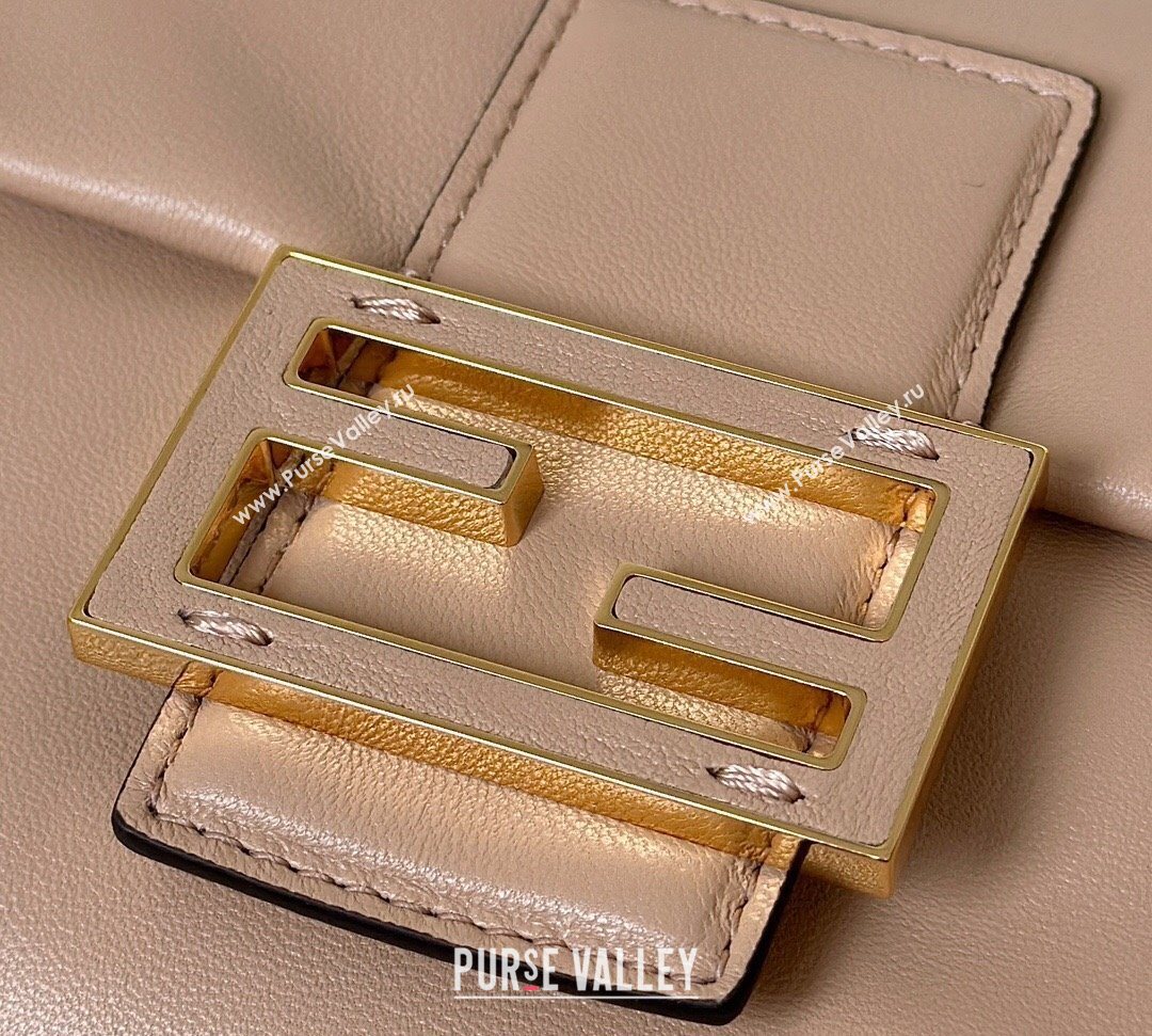 Fendi Mamma Baguette Large Bag in Nappa Leather Pale Pink 2025 8677L (CL-250628004)