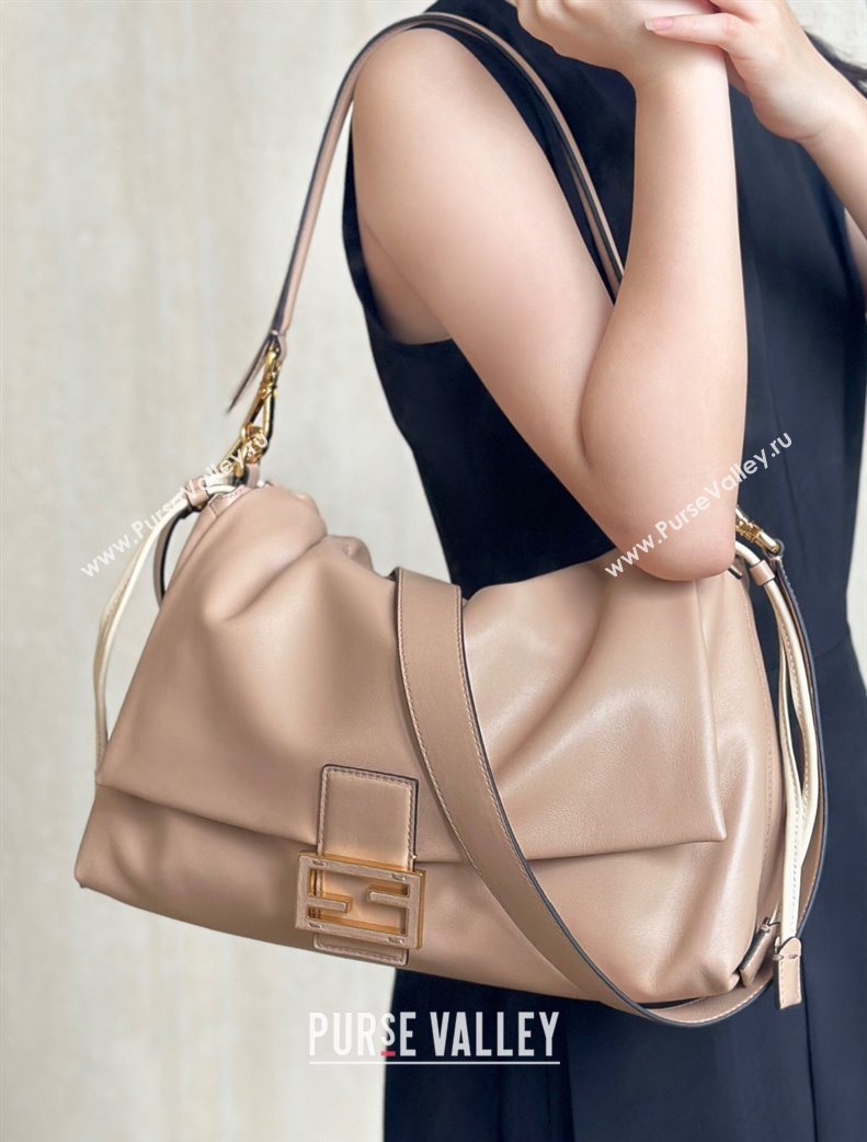 Fendi Mamma Baguette Large Bag in Nappa Leather Pale Pink 2025 8677L (CL-250628004)
