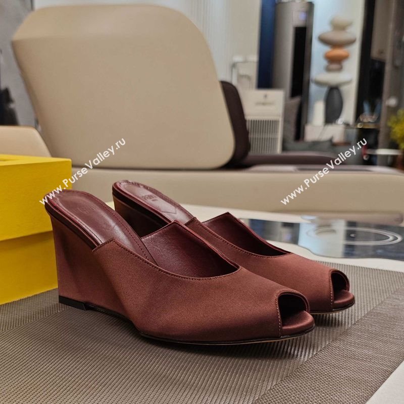 Fendi Arco Wedge Slides Sandal 8.5cm in Satin Dark Brown 2025 (MD-250710055)