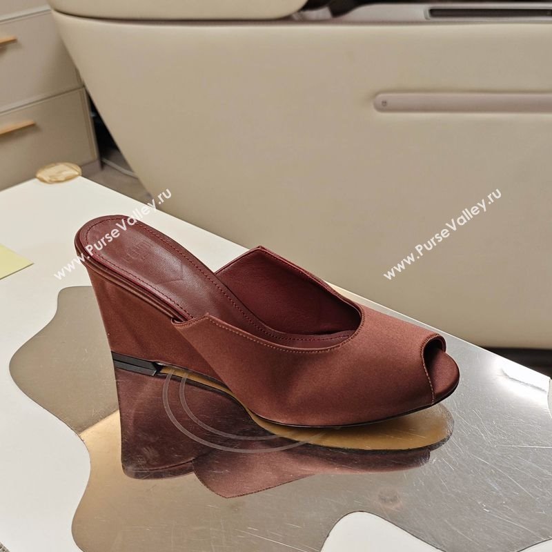 Fendi Arco Wedge Slides Sandal 8.5cm in Satin Dark Brown 2025 (MD-250710055)