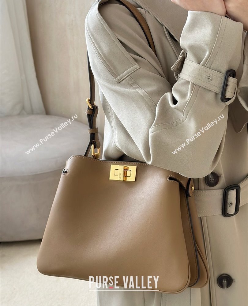Fendi Peekaboo Soft Small Bag in Leather Beige 2025 80175 (CL-250807036)