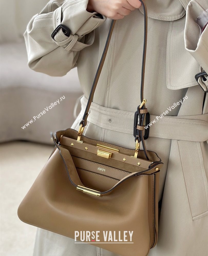 Fendi Peekaboo Soft Small Bag in Leather Beige 2025 80175 (CL-250807036)