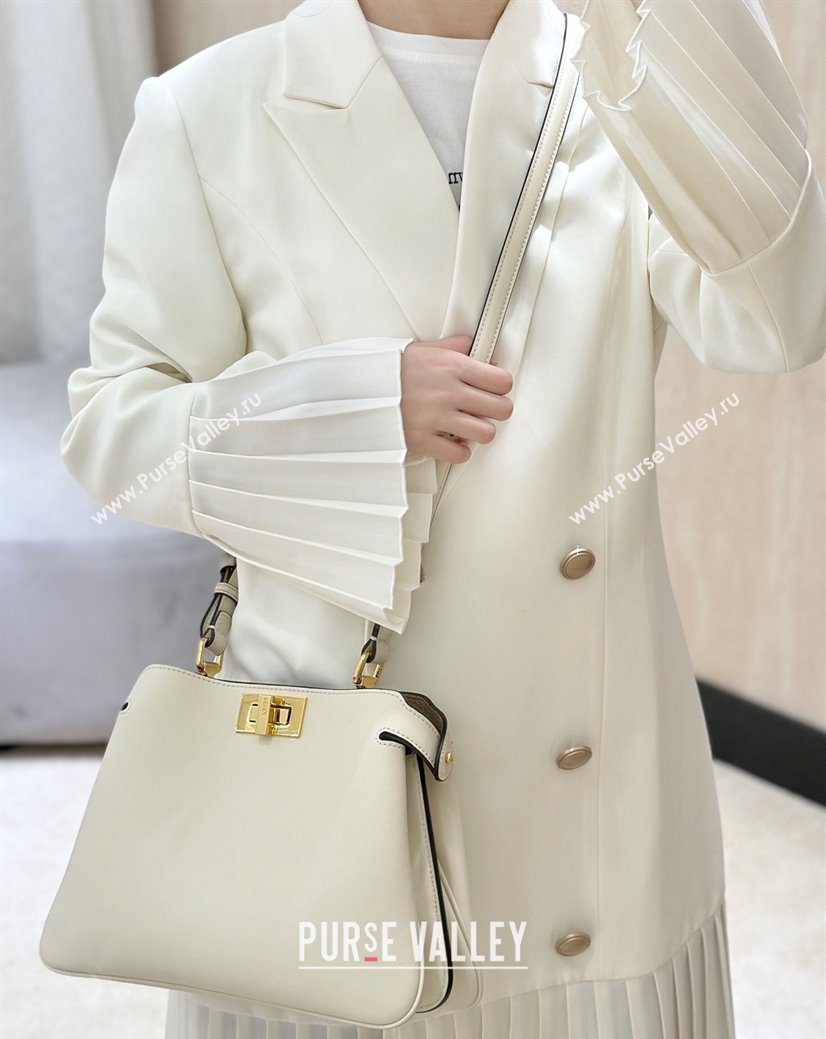 Fendi Peekaboo Soft Small Bag in Leather White 2025 80175 (CL-250807039)