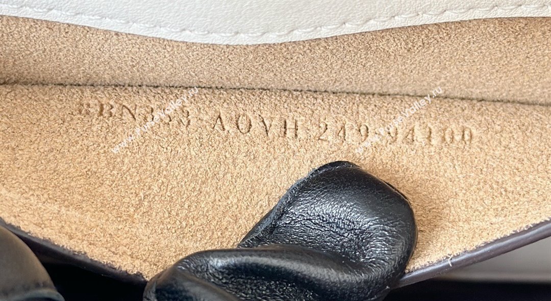 Fendi Peekaboo Soft Small Bag in Leather White 2025 80175 (CL-250807039)