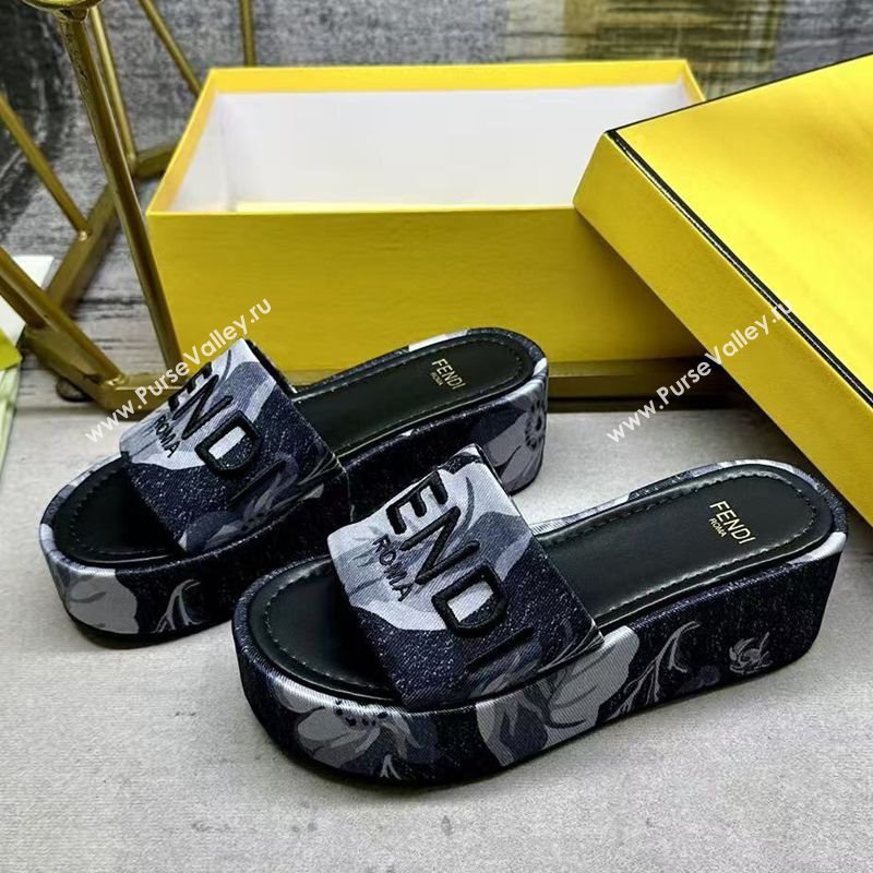 Fendi Sunshine Platform Slides Sandal 6cm in Printed Canvas Black 2025 0822 (MD-250822122)