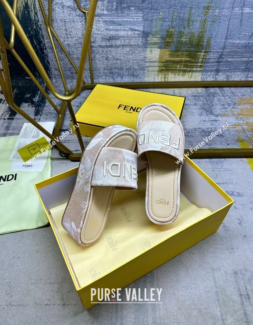 Fendi Sunshine Platform Slides Sandal 6cm in Printed Canvas Beige 2025 0822 (MD-250822126)