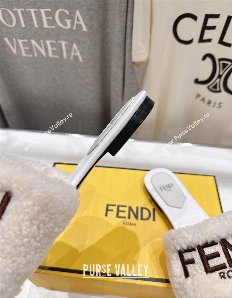 Fendi Shearling Flat Slides Sandal White 2025 FE0822 (MD-250822132)