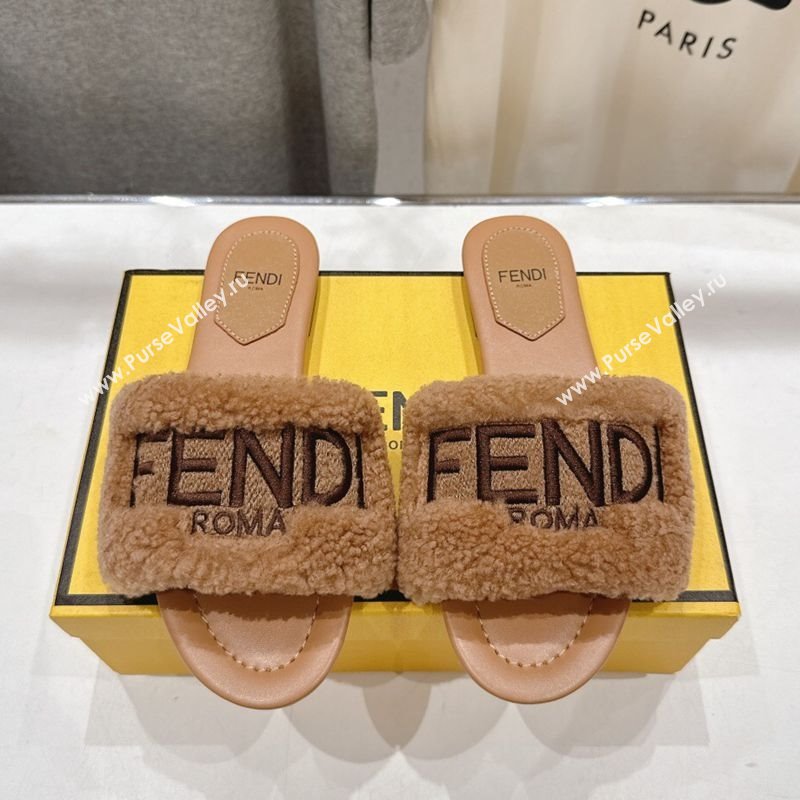 Fendi Shearling Flat Slides Sandal Light Brown 2025 FE0822 (MD-250822134)