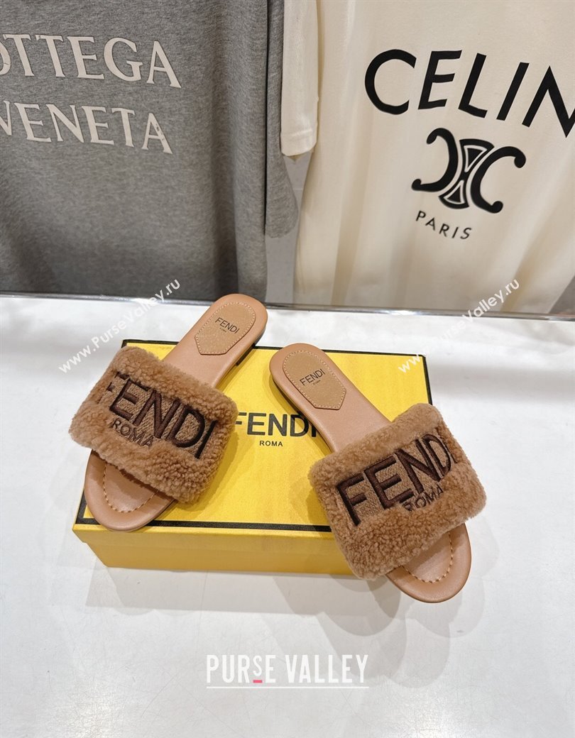 Fendi Shearling Flat Slides Sandal Light Brown 2025 FE0822 (MD-250822134)