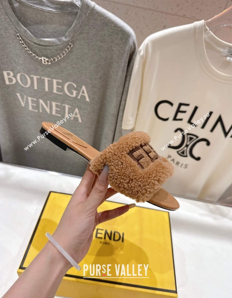 Fendi Shearling Flat Slides Sandal Light Brown 2025 FE0822 (MD-250822134)