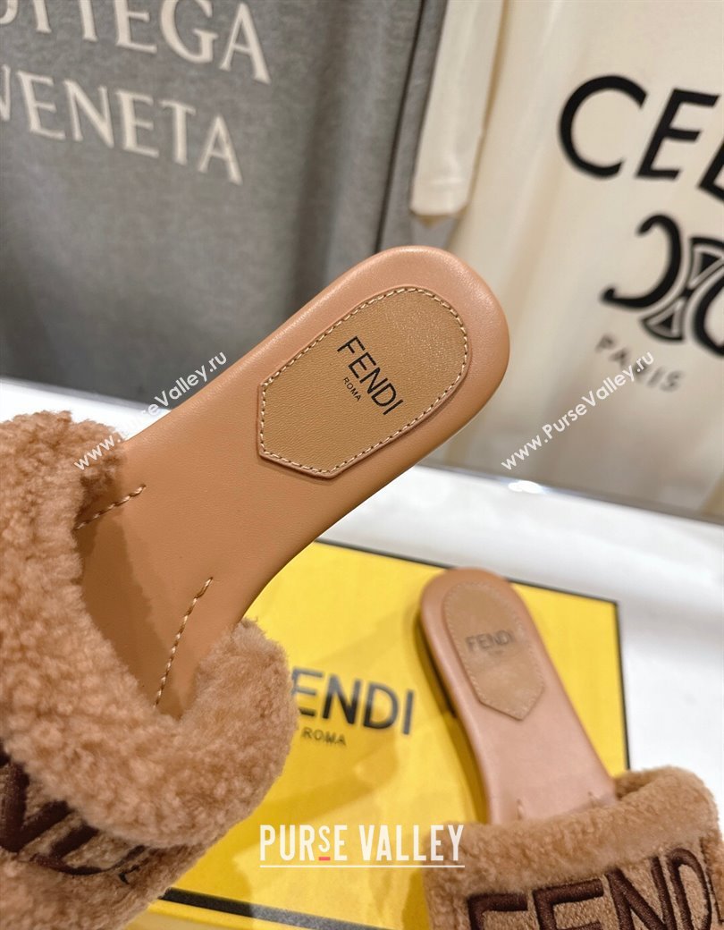 Fendi Shearling Flat Slides Sandal Light Brown 2025 FE0822 (MD-250822134)