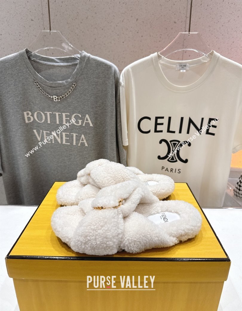 Fendi Feel Shearling Flat Slides Sandal White 2025 FE0821 (MD-250822136)