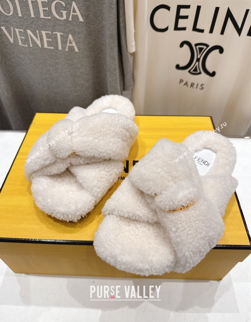 Fendi Feel Shearling Flat Slides Sandal White 2025 FE0821 (MD-250822136)
