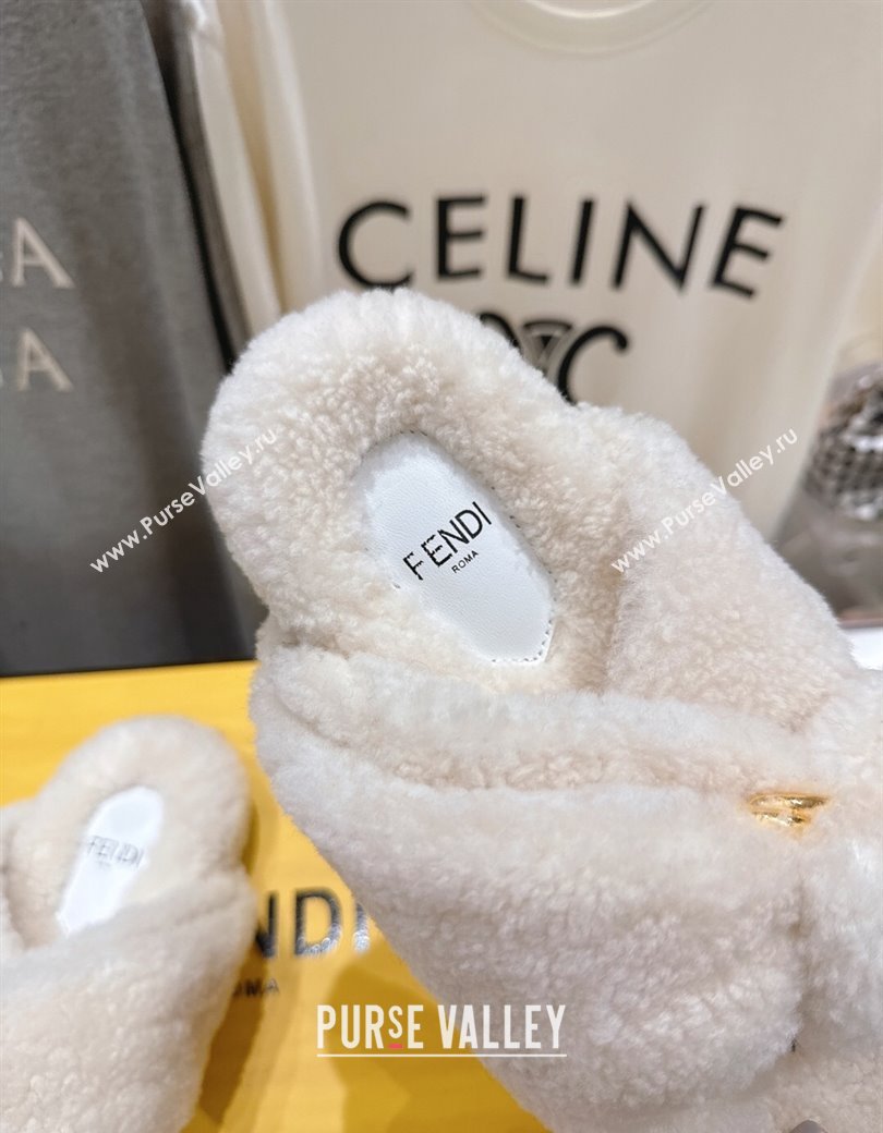 Fendi Feel Shearling Flat Slides Sandal White 2025 FE0821 (MD-250822136)