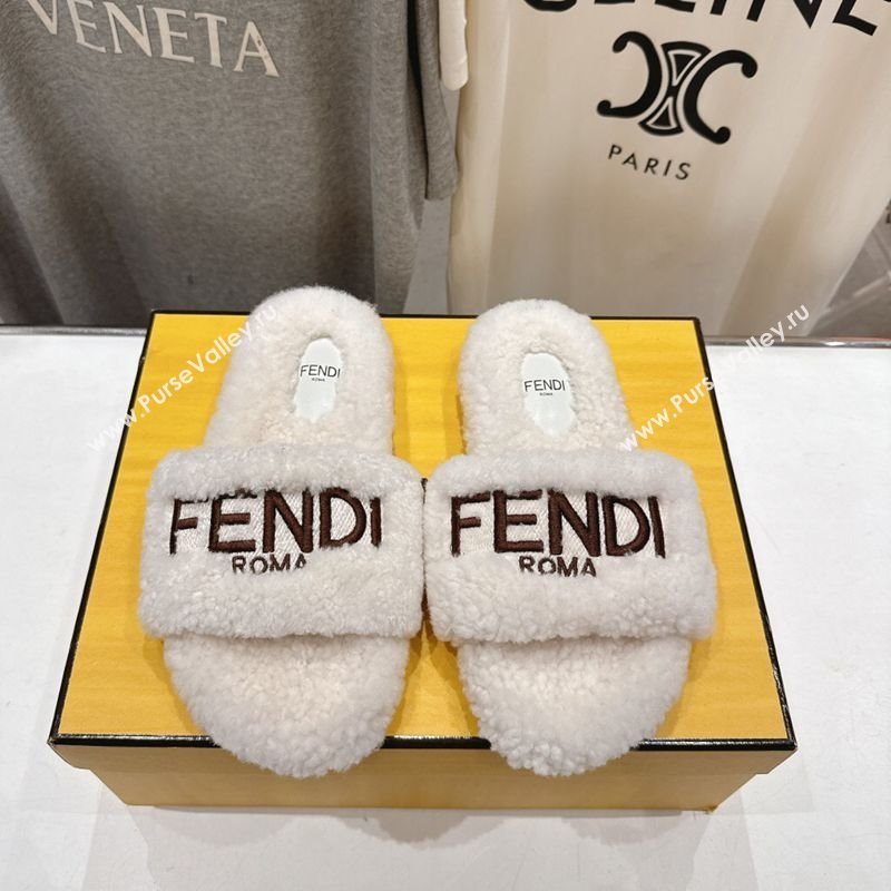 Fendi Shearling Flat Slides Sandal White 2025 FE0820 (MD-250822141)