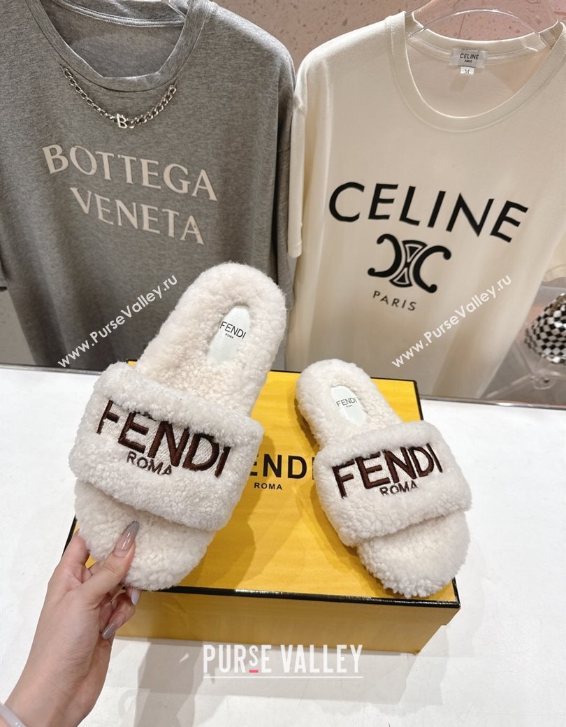 Fendi Shearling Flat Slides Sandal White 2025 FE0820 (MD-250822141)
