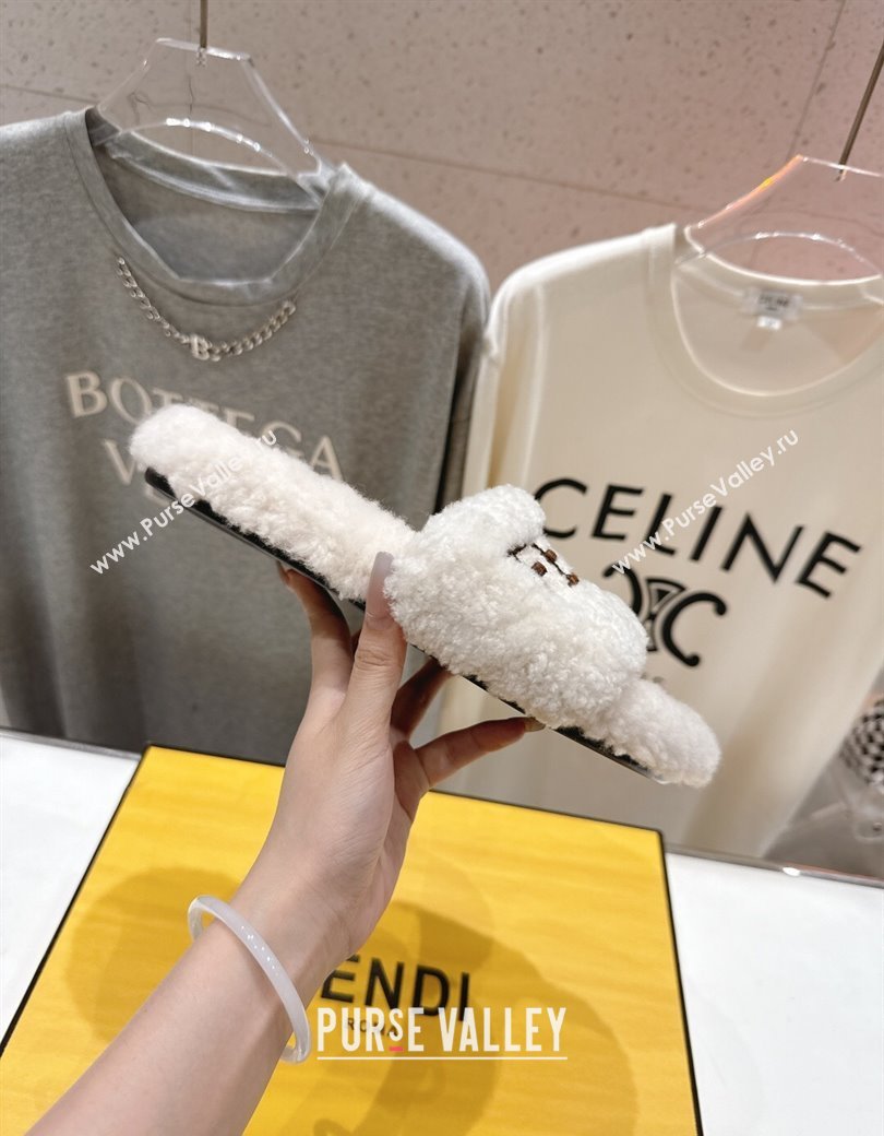 Fendi Shearling Flat Slides Sandal White 2025 FE0820 (MD-250822141)