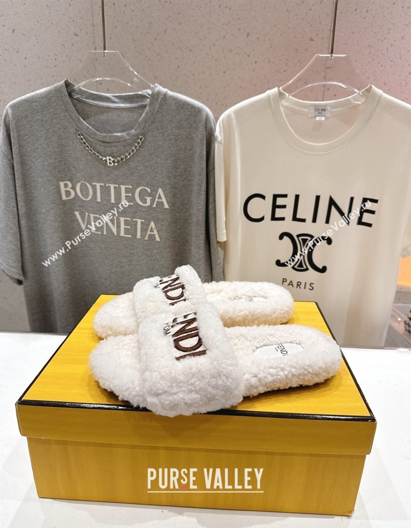 Fendi Shearling Flat Slides Sandal White 2025 FE0820 (MD-250822141)