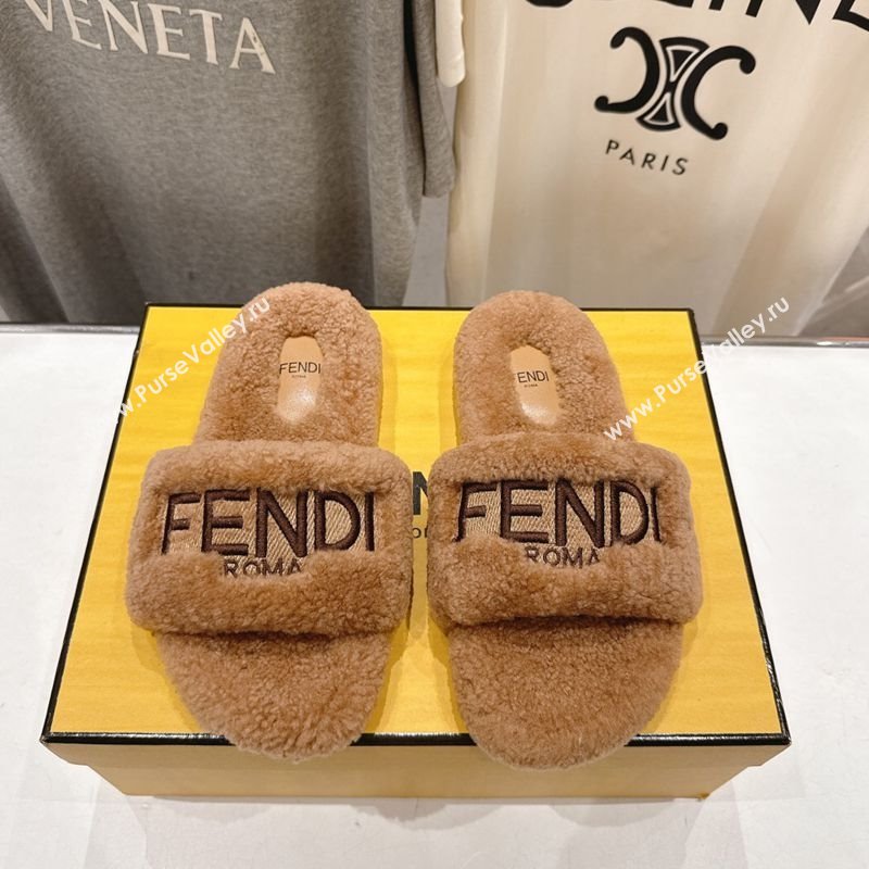 Fendi Shearling Flat Slides Sandal Light Brown 2025 FE0820 (MD-250822142)