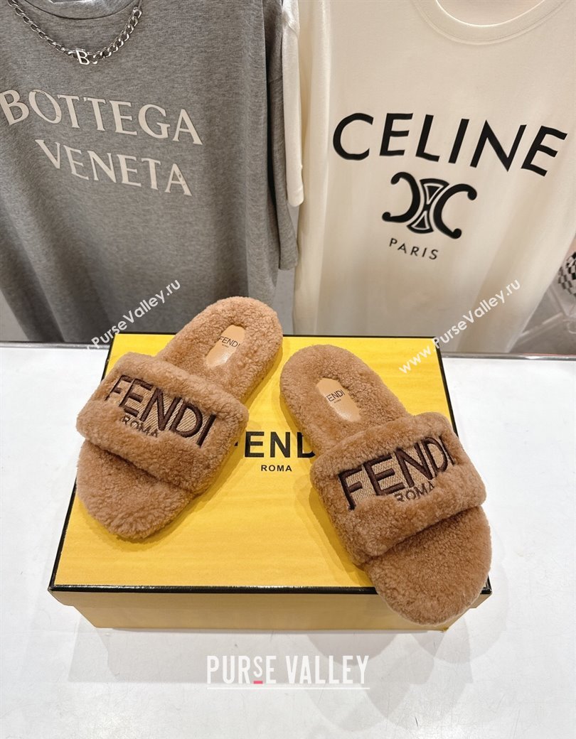 Fendi Shearling Flat Slides Sandal Light Brown 2025 FE0820 (MD-250822142)