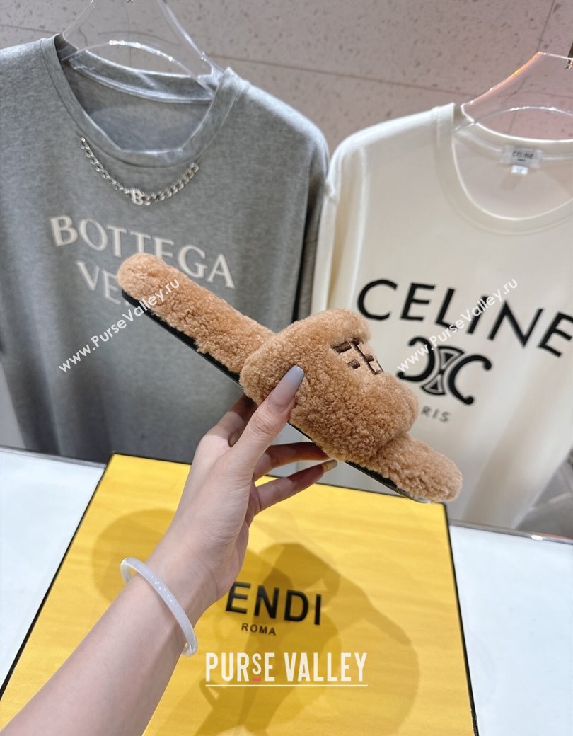 Fendi Shearling Flat Slides Sandal Light Brown 2025 FE0820 (MD-250822142)