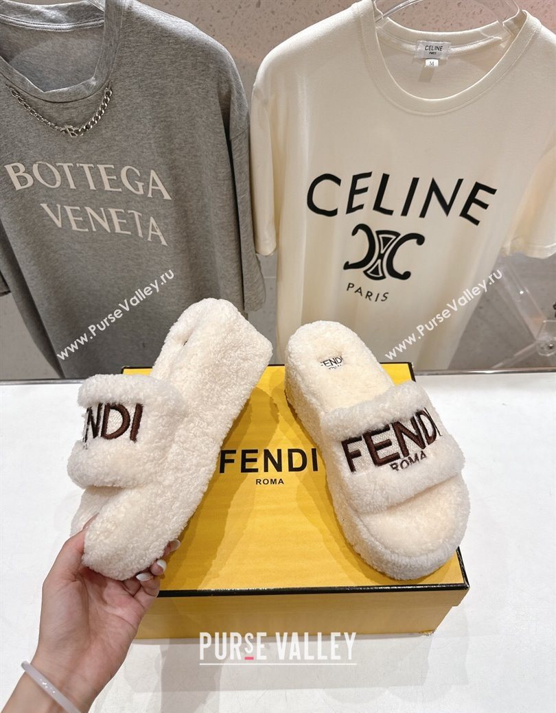 Fendi Sunshine Platform Slides Sandal in Shearling Wool White 2025 FE103001 (MD-251030009)