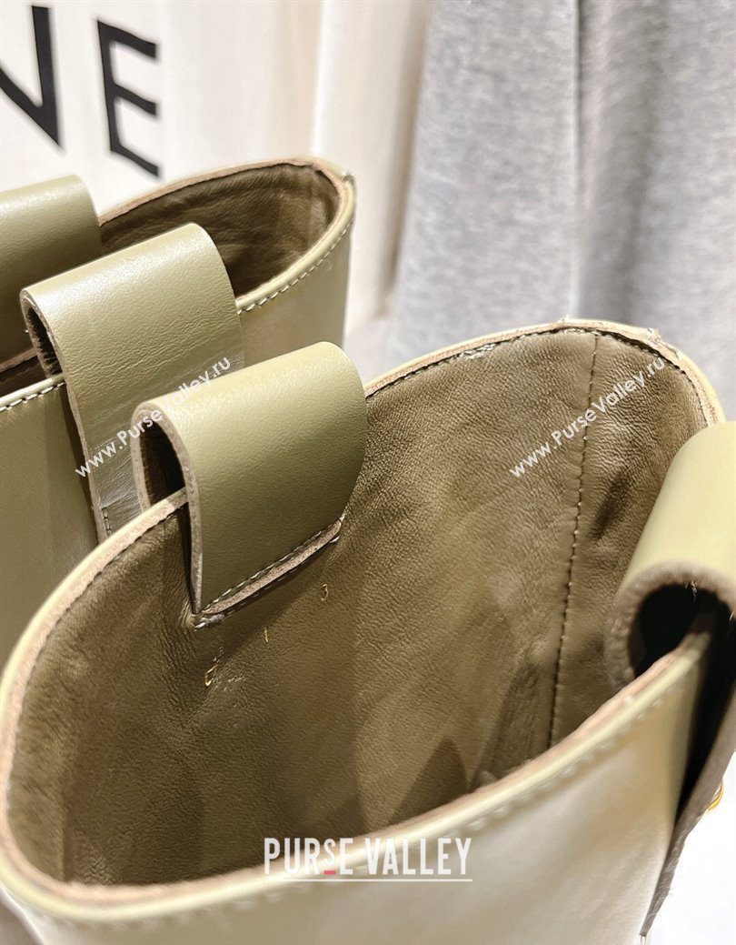 Fendi Filo Flat Ankle Boots in Calf Leather Green 2025 FE103004 (MD-251030028)