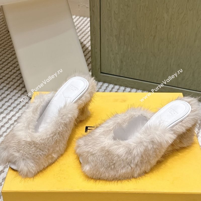 Fendi Arco Wedge Mules 7.5cm in Rabbit Fur White 2025 (MD-251030003)