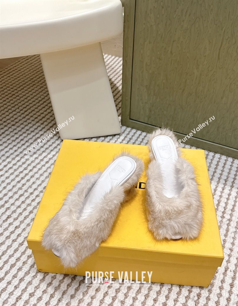 Fendi Arco Wedge Mules 7.5cm in Rabbit Fur White 2025 (MD-251030003)
