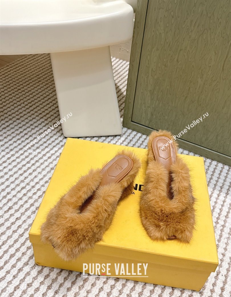 Fendi Arco Wedge Mules 7.5cm in Rabbit Fur Beige 2025 (MD-251030006)