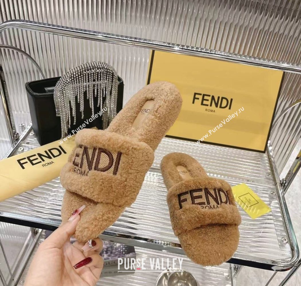 Fendi Flat Slides Sandal in Shearling Wool Beige 2025 FE103002 (MD-251030011)