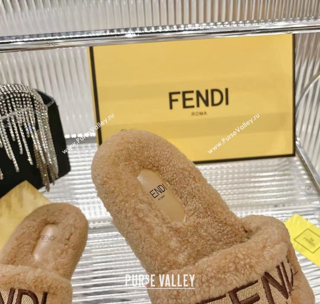 Fendi Flat Slides Sandal in Shearling Wool Beige 2025 FE103002 (MD-251030011)