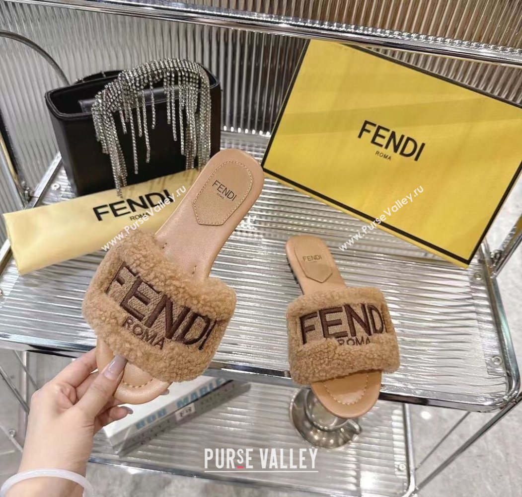 Fendi Flat Slides Sandal in Shearling Wool Beige 2025 FE103003 (MD-251030016)