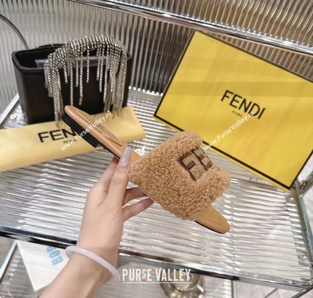 Fendi Flat Slides Sandal in Shearling Wool Beige 2025 FE103003 (MD-251030016)
