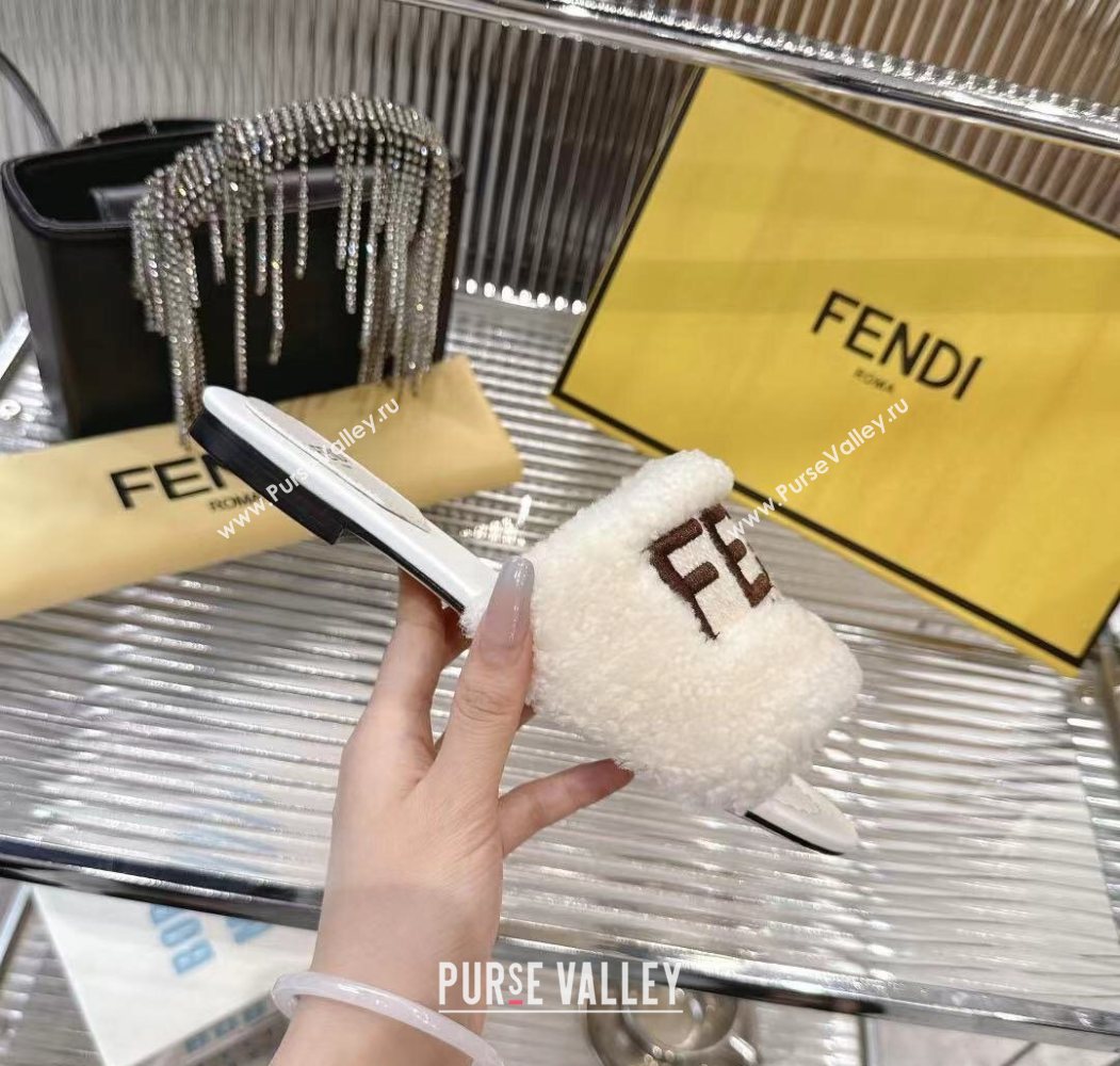 Fendi Flat Slides Sandal in Shearling Wool White 2025 FE103003 (MD-251030018)