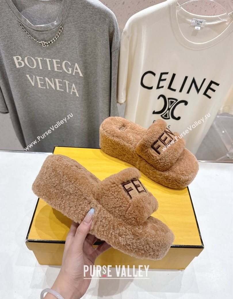 Fendi Sunshine Platform Slides Sandal in Shearling Wool Light Brown 2025 FE103001 (MD-251030007)