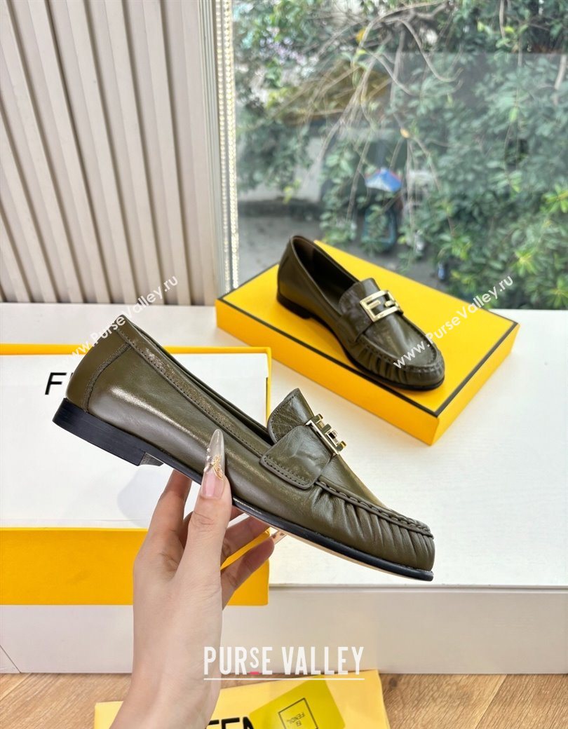 Fendi Baguette Flat Loafers in Shiny Calfskin Leather Green 2025 FE121603 (MD-251216087)